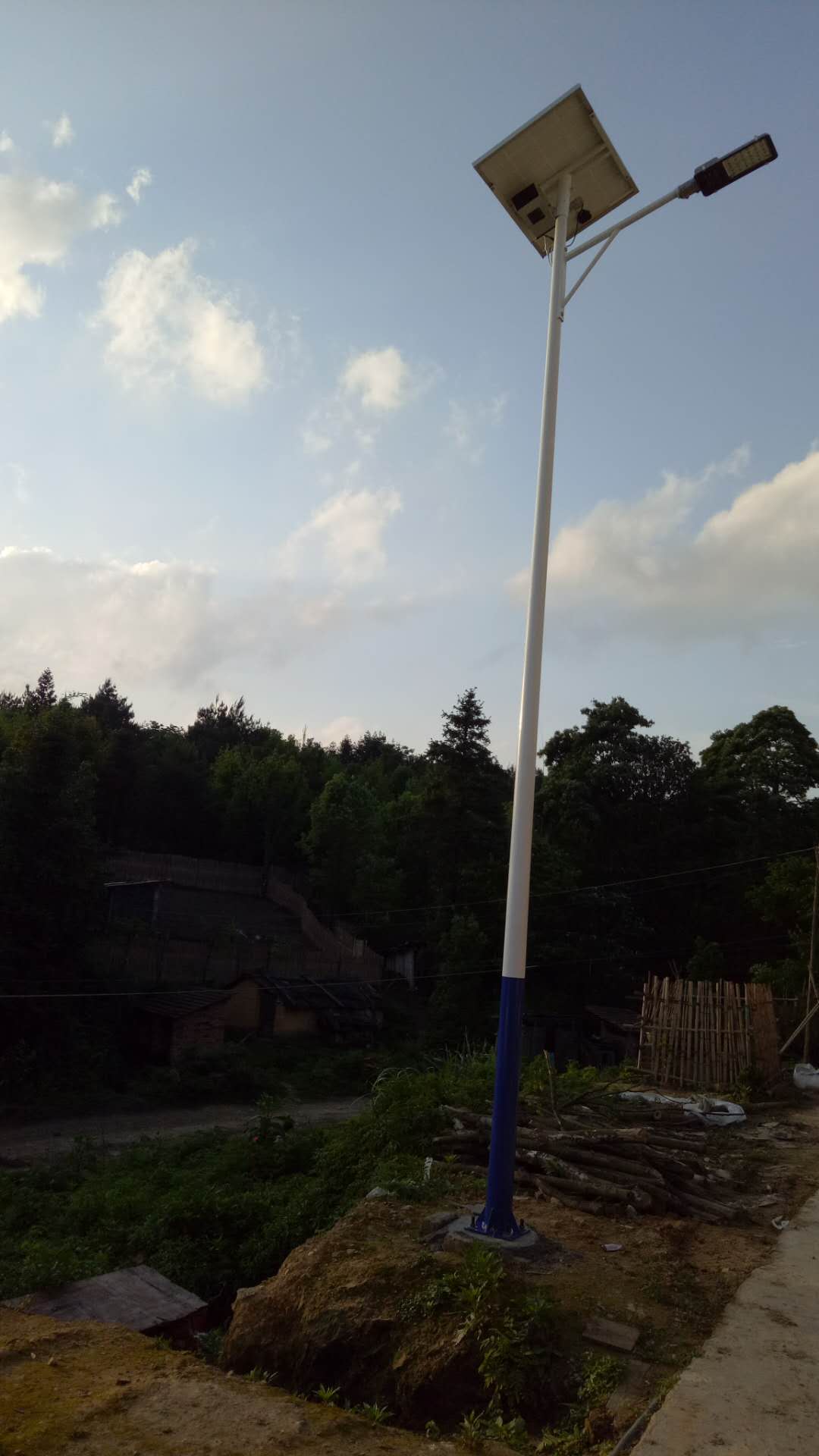  A Shape Arm Solar Street Light (图3)