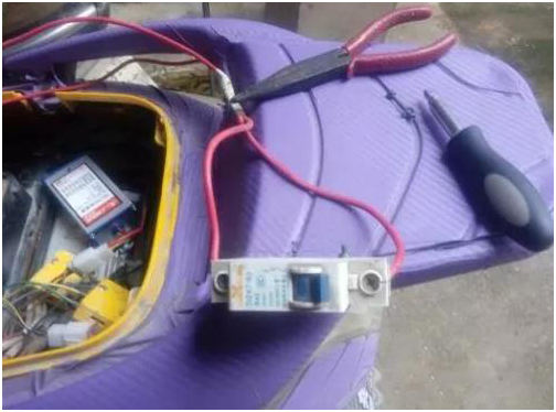 新买的电动车放一个星期没电了？不要冤枉电池了！(图2)